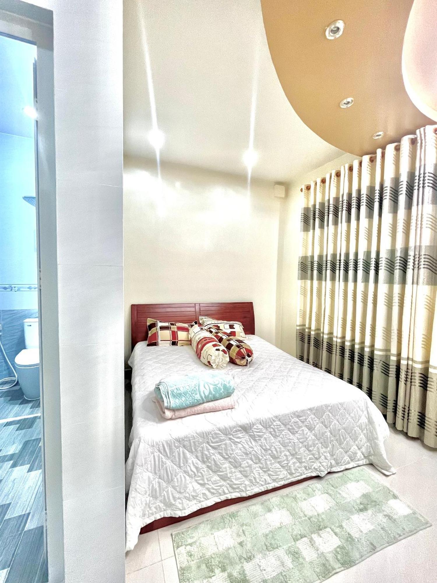 Cherry Homestay - Hoang De Motel チャウドック エクステリア 写真