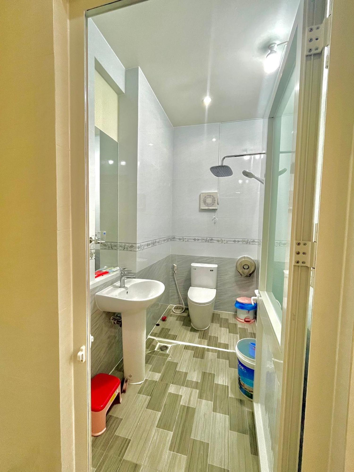 Cherry Homestay - Hoang De Motel チャウドック エクステリア 写真