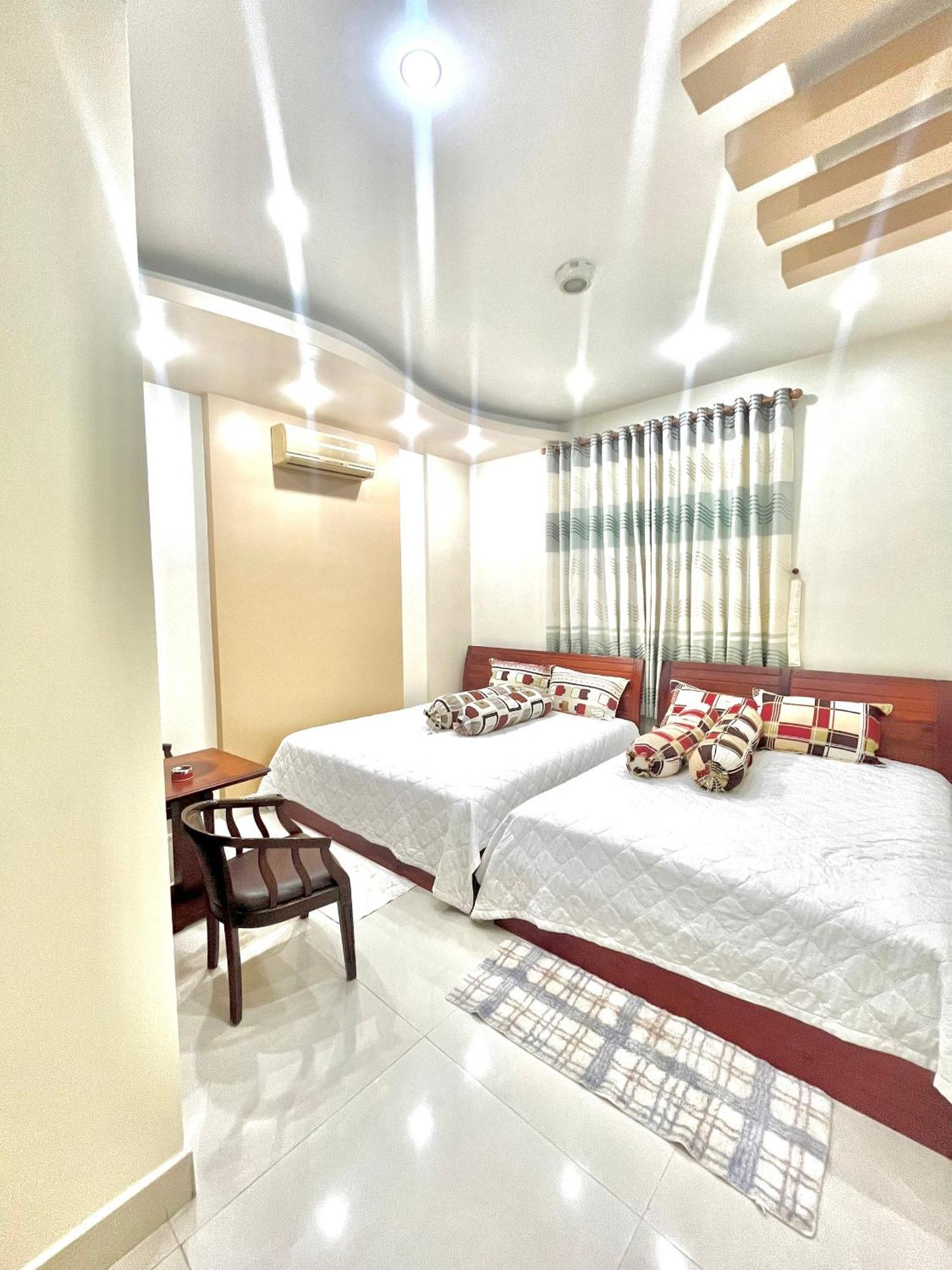 Cherry Homestay - Hoang De Motel チャウドック エクステリア 写真
