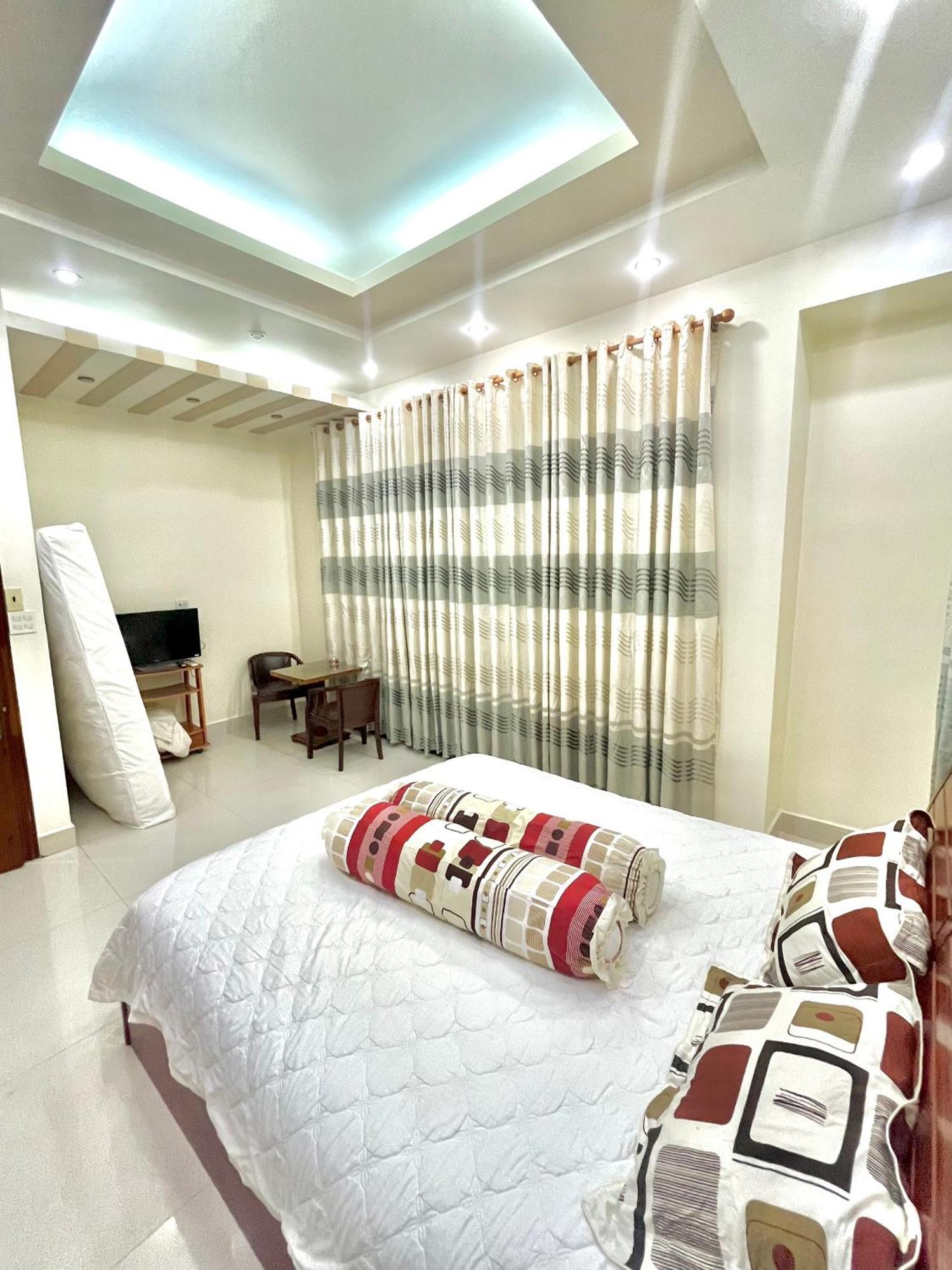 Cherry Homestay - Hoang De Motel チャウドック エクステリア 写真