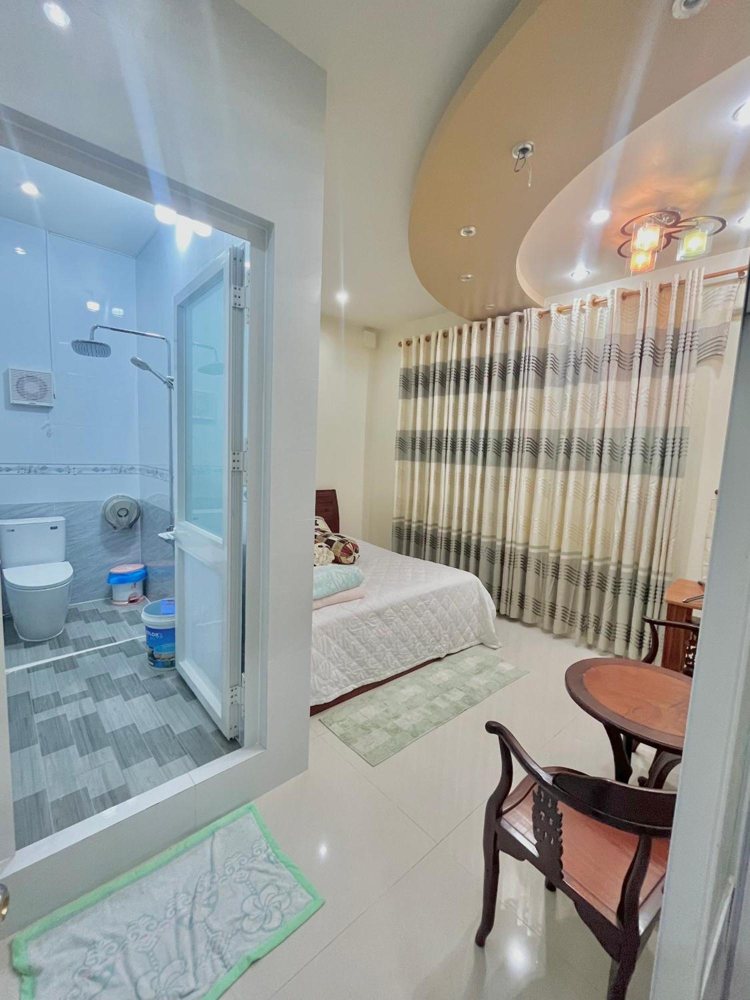Cherry Homestay - Hoang De Motel チャウドック エクステリア 写真